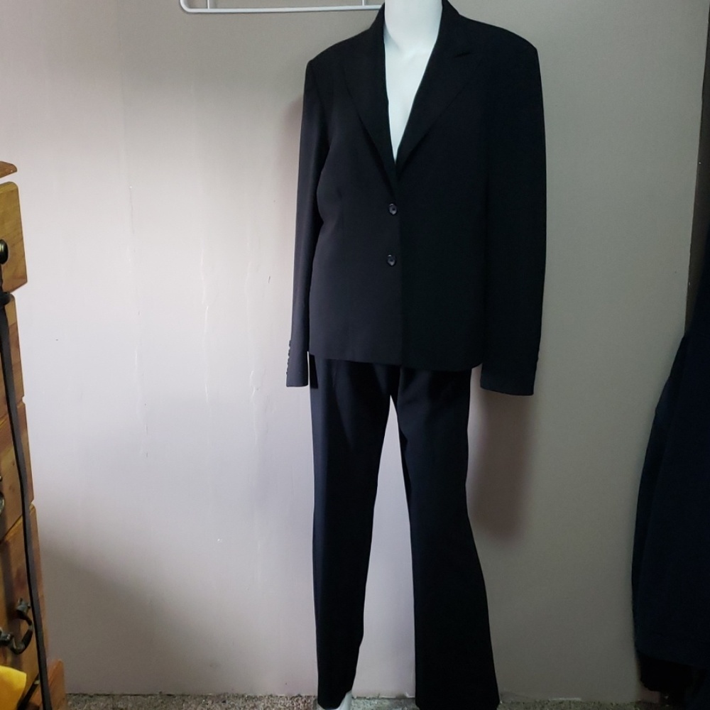 Preswick & Moore 2 piece Ladies Pant Suit Sz 8